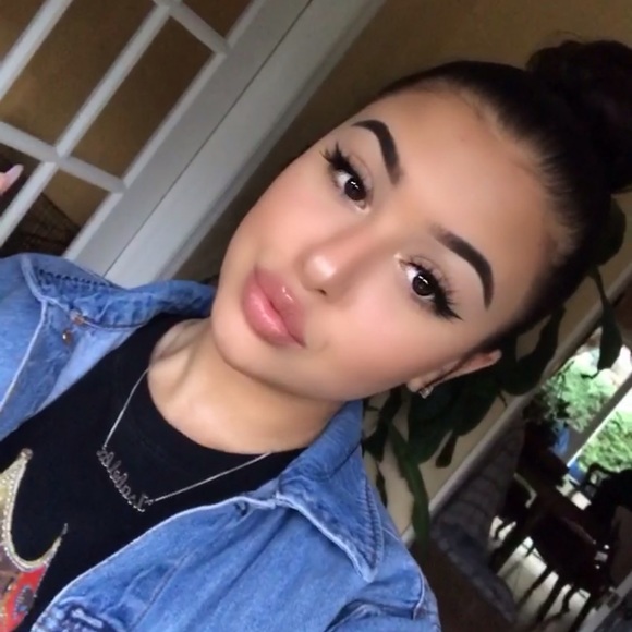 Hi I’m Bella💕💫🖤🌸 - Picture 2 of 6